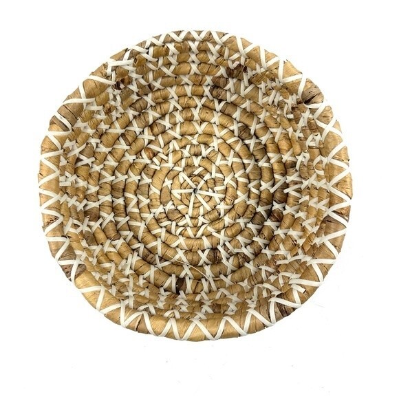 Rustic Woven Wicker Basket 11 inches - Picture 4 of 11